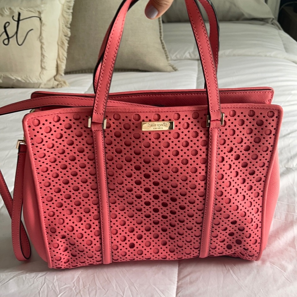 Coral Kate Spade purse ✨